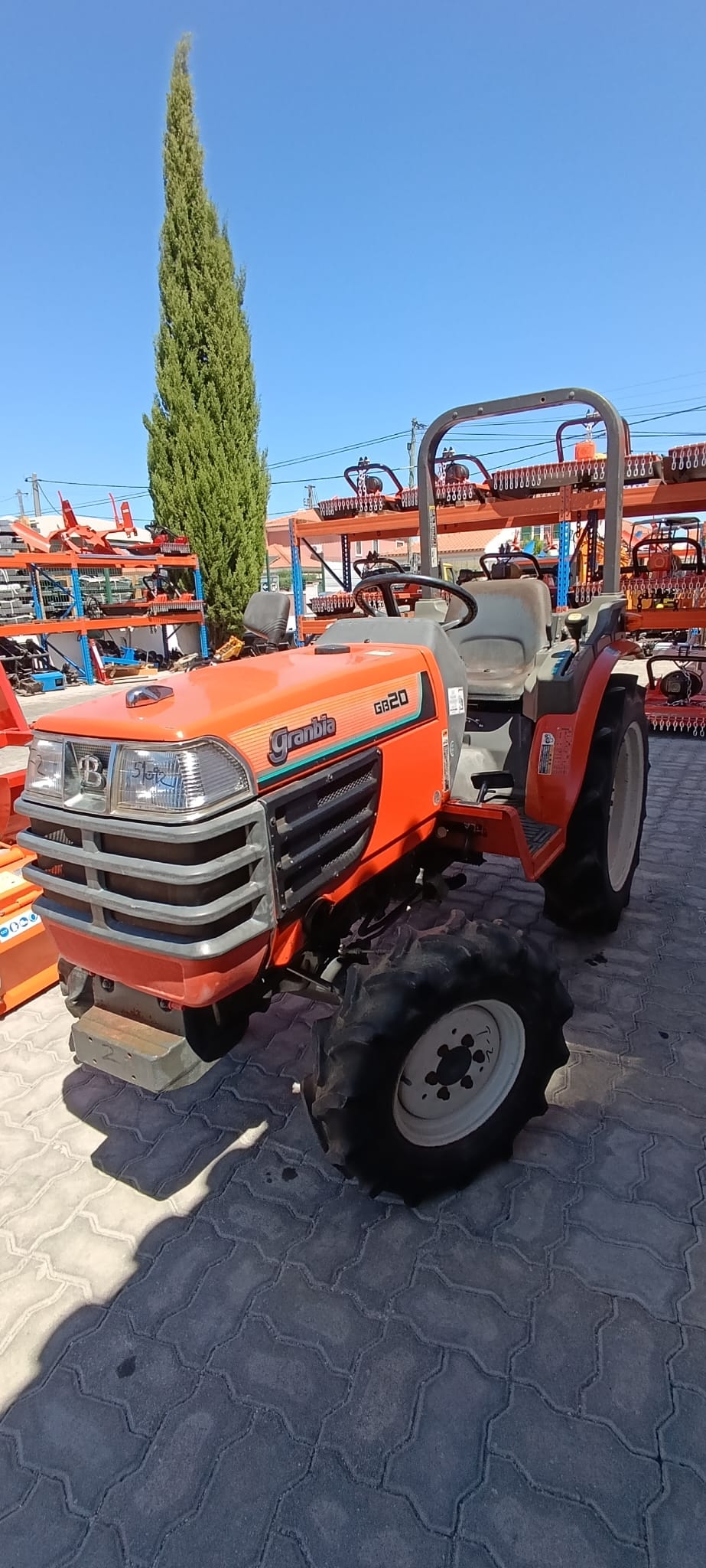 Kubota Gambia GB20 | TratoresSimões